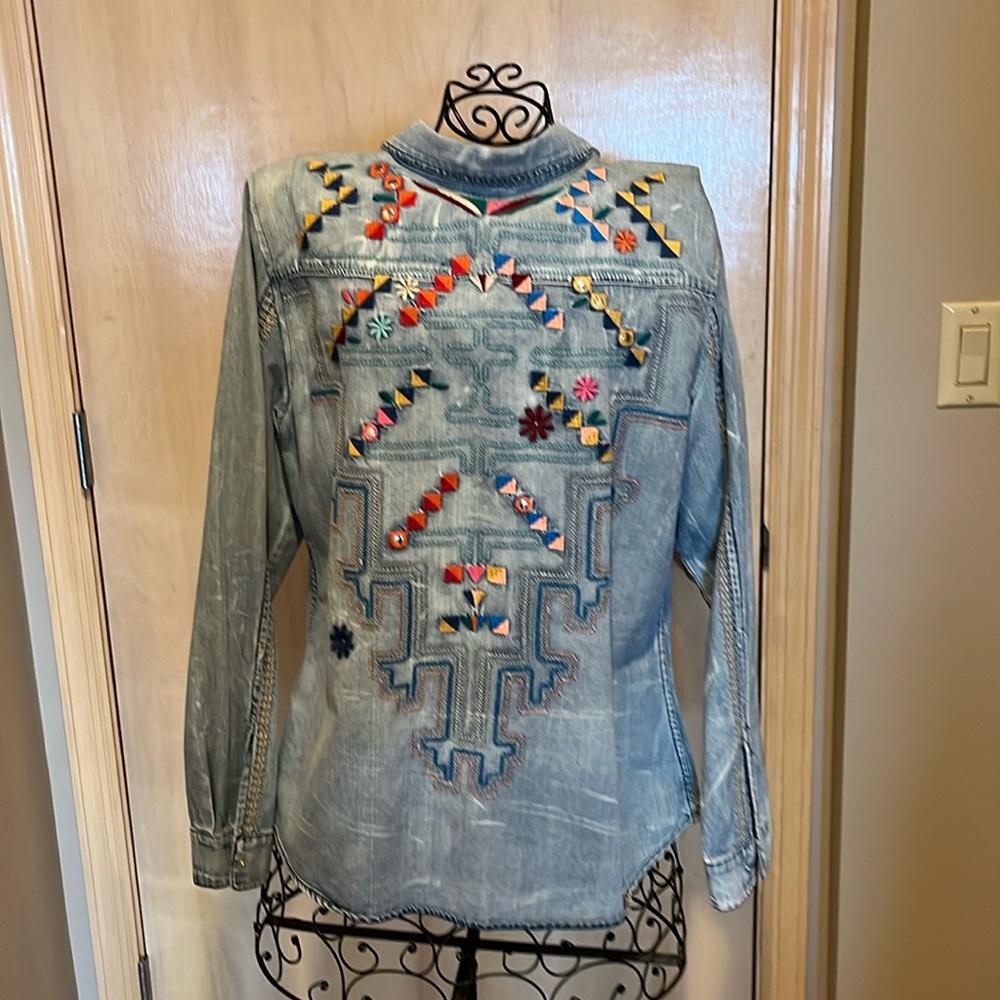 Embroidered denim shirt